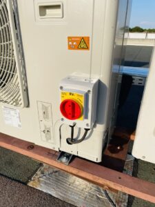 Installation de Cassette Climatique par Boreas Climatisation pour Château d’Ax à Nîmes